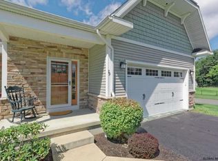 29 Guiliana Blvd, Wynantskill, NY 12198