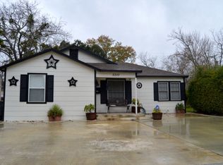 2210 E Brazos St, Victoria, TX 77901