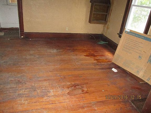5th image of 319 W Pleasant Ave
