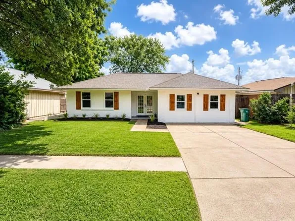 1110 Dunstan Rd, Pasadena, TX 77502