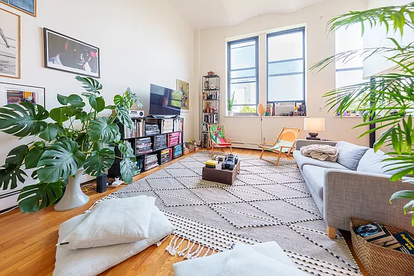 Rented by Owner | media 8