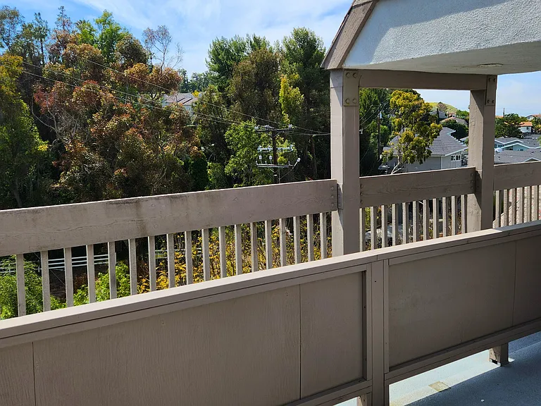Hillside Terrace Apartments — Photo 15