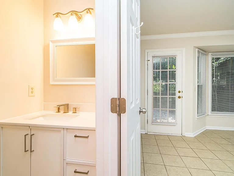 330 Silverberry Ct — Photo 12