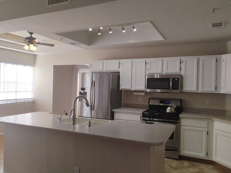 13636 N 103rd Way — Photo 4