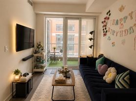 135 Lower Sherbourne St