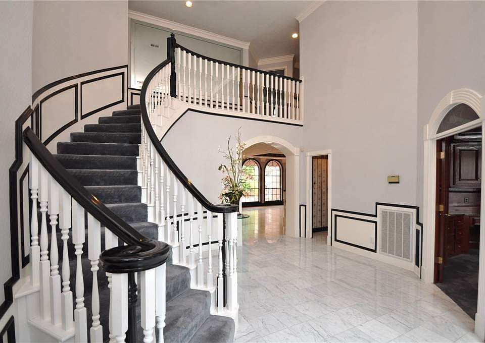 2nd image of 19126 Foxtree Ln