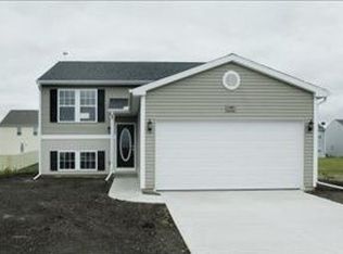 1305 Ellery Grove Ct, Vicksburg, MI 49097