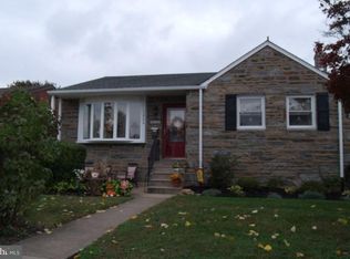 7804 Farnsworth St, Philadelphia, PA 19152