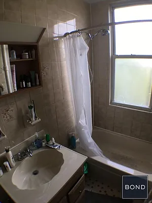 Rented by Bond New York | media 7