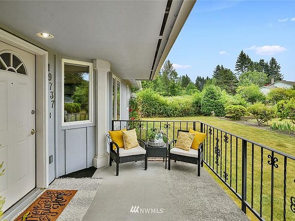 4th image of 19737 Valence Ln NW