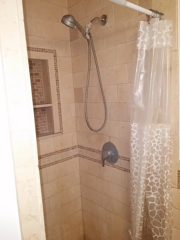 Studio, $2,175 — Photo 4