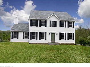 57 Queen St, Newtown, CT 06470