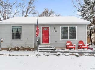 1115 W Oakley Park Rd, Commerce Township, MI 48390 | Zillow