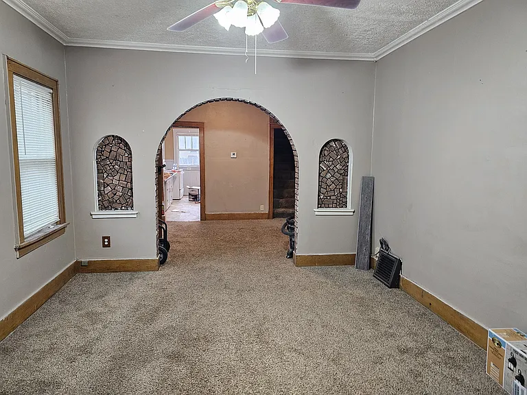 2853 Titus Ave — Photo 27