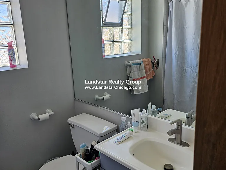 1427 N Wood St #3F — Photo 7