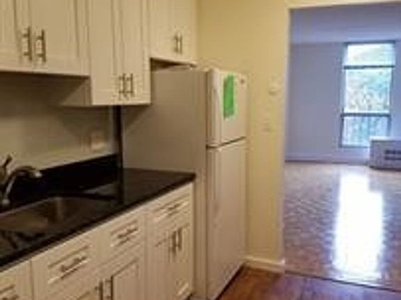4th image of 44 Washington St APT 416