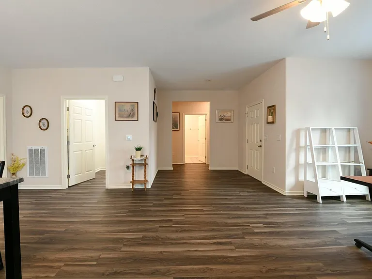5817 Gaston St — Photo 11