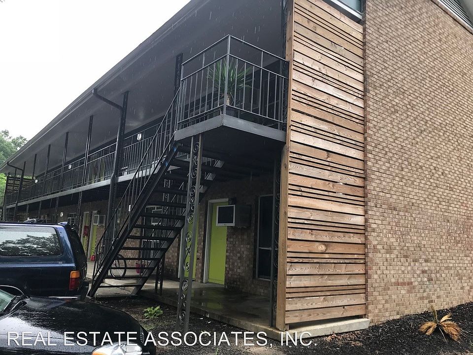 2nd image of 917 Dacian Ave APT 08