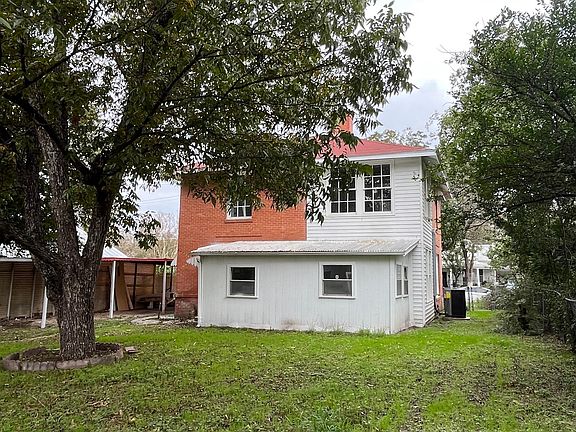 5th image of 420 Lamar St