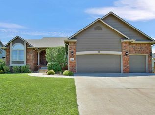 518 S Sandtrap St, Wichita, KS 67235