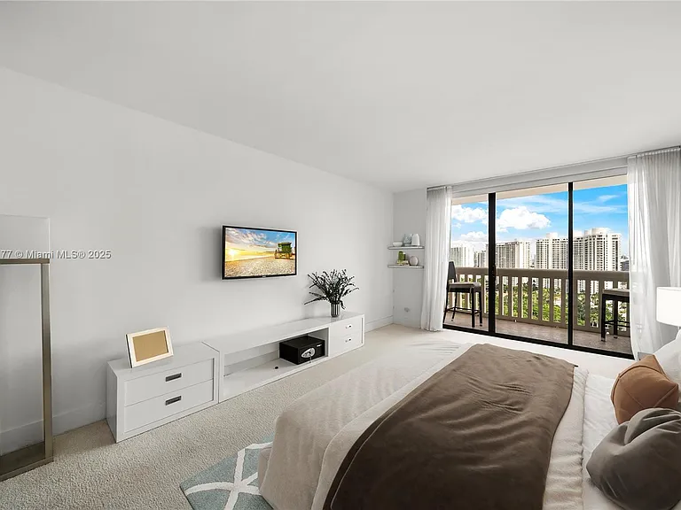 1000 W Island Blvd #2407 — Photo 19