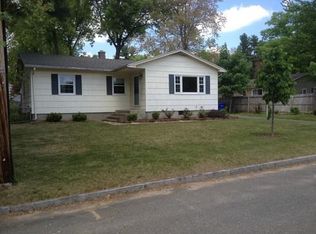 40 Flora St, Springfield, MA 01129