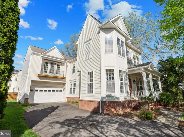 40396 Milford Dr, Ashburn, VA 20148