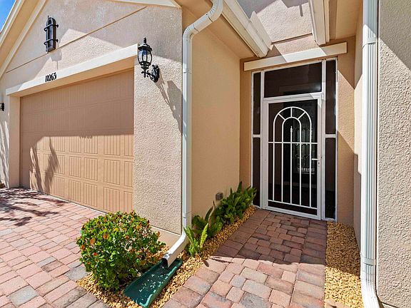 3rd image of 10263 SW Yellowwood Avenue