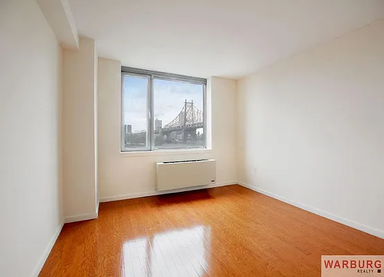 Rented by Warburg | media 22