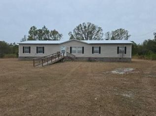 409 Harrison Farm Rd, Hazlehurst, GA 31539