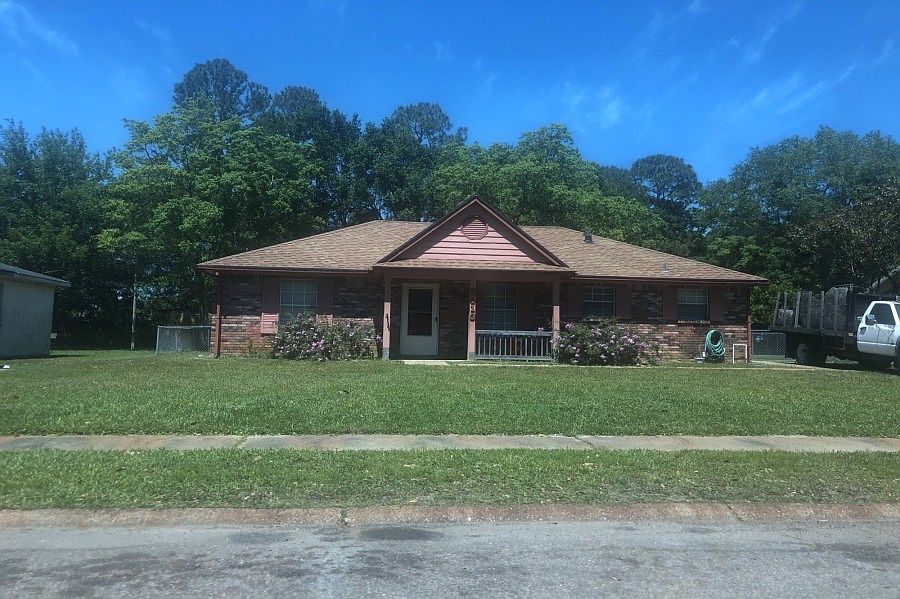 1st image of 5113 Trailwood Dr
