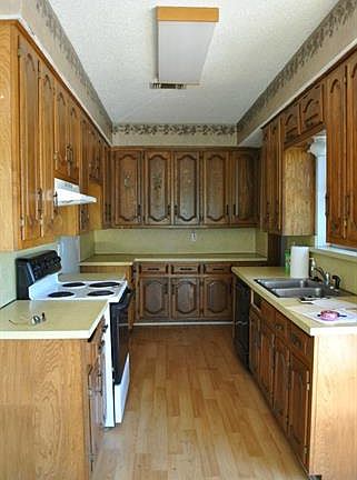 2nd image of 218 Larry Dr