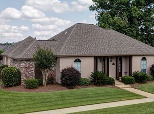 8392 Oakley Dr, Zachary, LA 70791