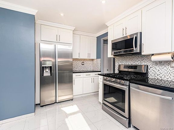 3rd image of 7 Balint Dr APT 210