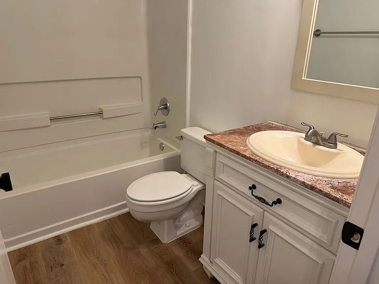 13 Forest Cove Cv — Photo 13