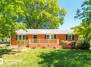 4701 Cloverhurst Rd, Winston Salem, NC 27103
