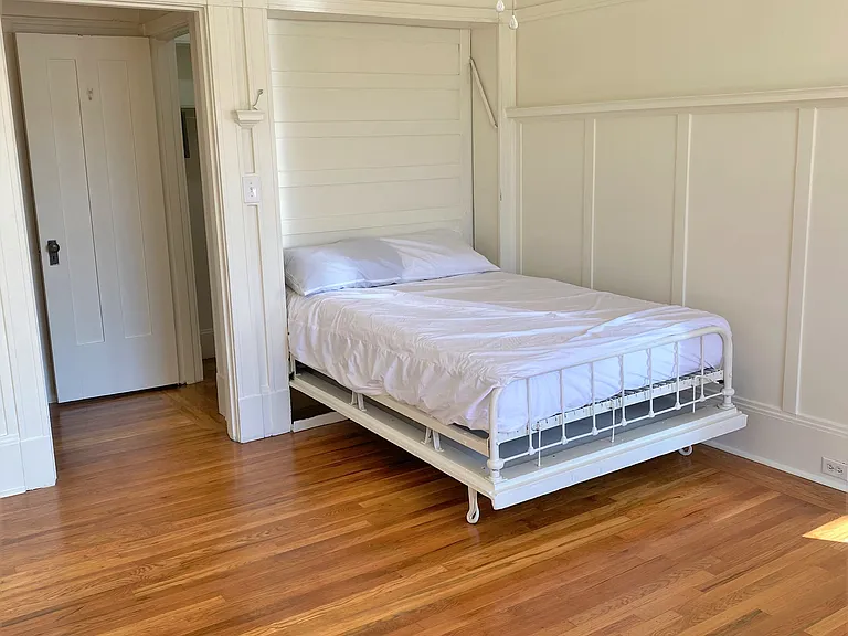 Sutter House Apartments — Photo 25