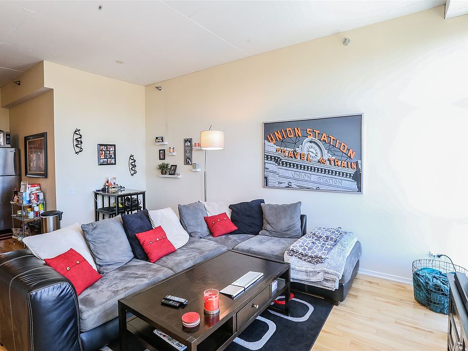 1000_W_Leland_Unit_12H_1Bed_Den_HI-RES_05