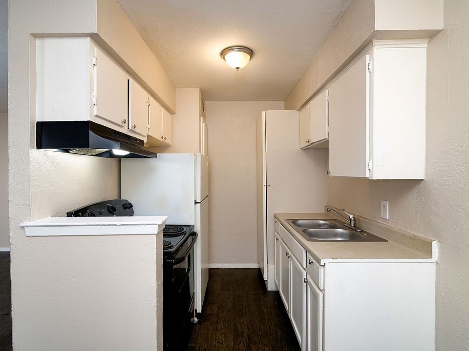 2nd image of 3820 Bonnie View Rd APT 111
