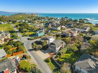 846 San Ramon Ave, Moss Beach, CA 94038