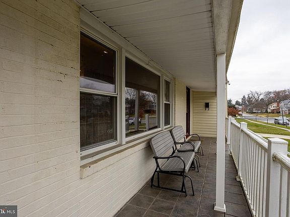4th image of 3215 Northbrook Rd