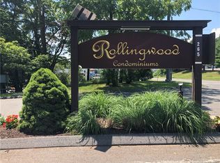 8 Canterbury Ct #8, Brookfield, CT 06804