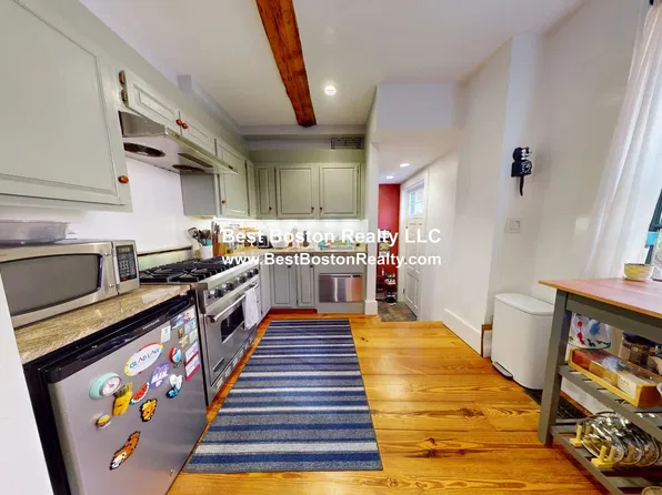 1 Creek Sq, Boston, MA 02109