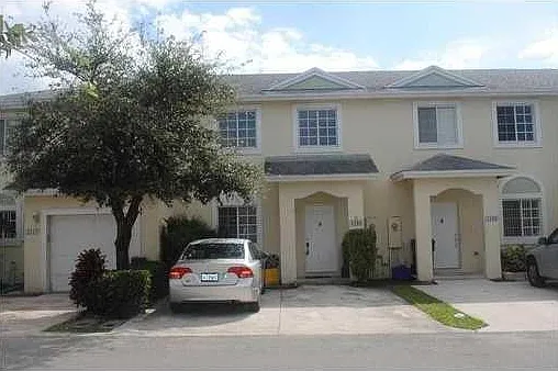 1186 SW 44th Ave — Photo 98