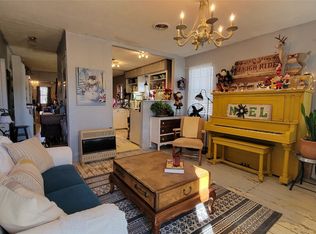 400 E Goodwin St, Bangs, TX 76823