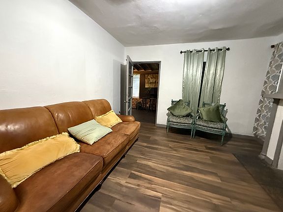 4th image of 419 NW 41st St #7