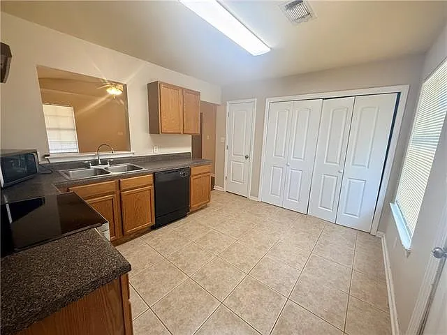 1805 Brookter St — Photo 9