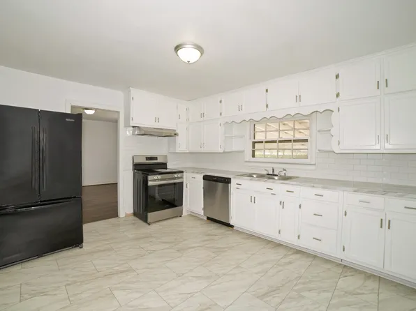 305 Hickory Ave SW, Cullman, AL 35055