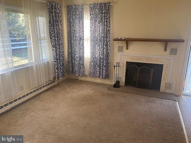2nd image of 4045 Main St