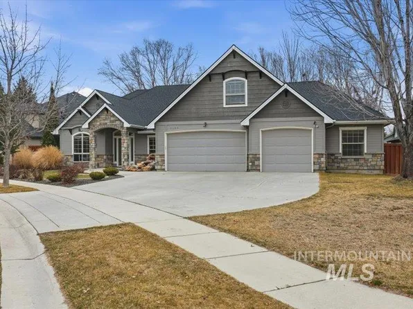 2684 W Lost Rapids Dr, Meridian, ID 83646